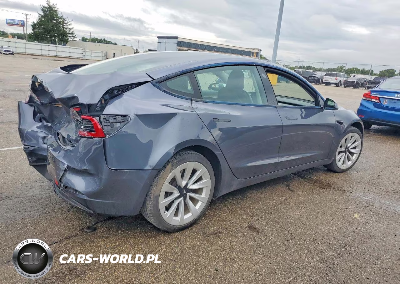 2022 Tesla Model 3 VIN:5YJ3E1EA0NF184743 - 3
