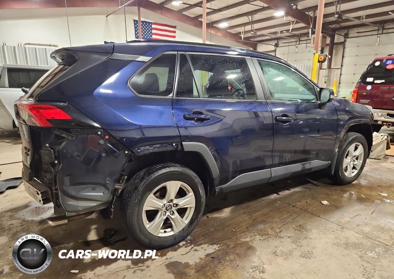 2020 Toyota Rav4 Xle VIN:2T3P1RFV5LW136434 - 3