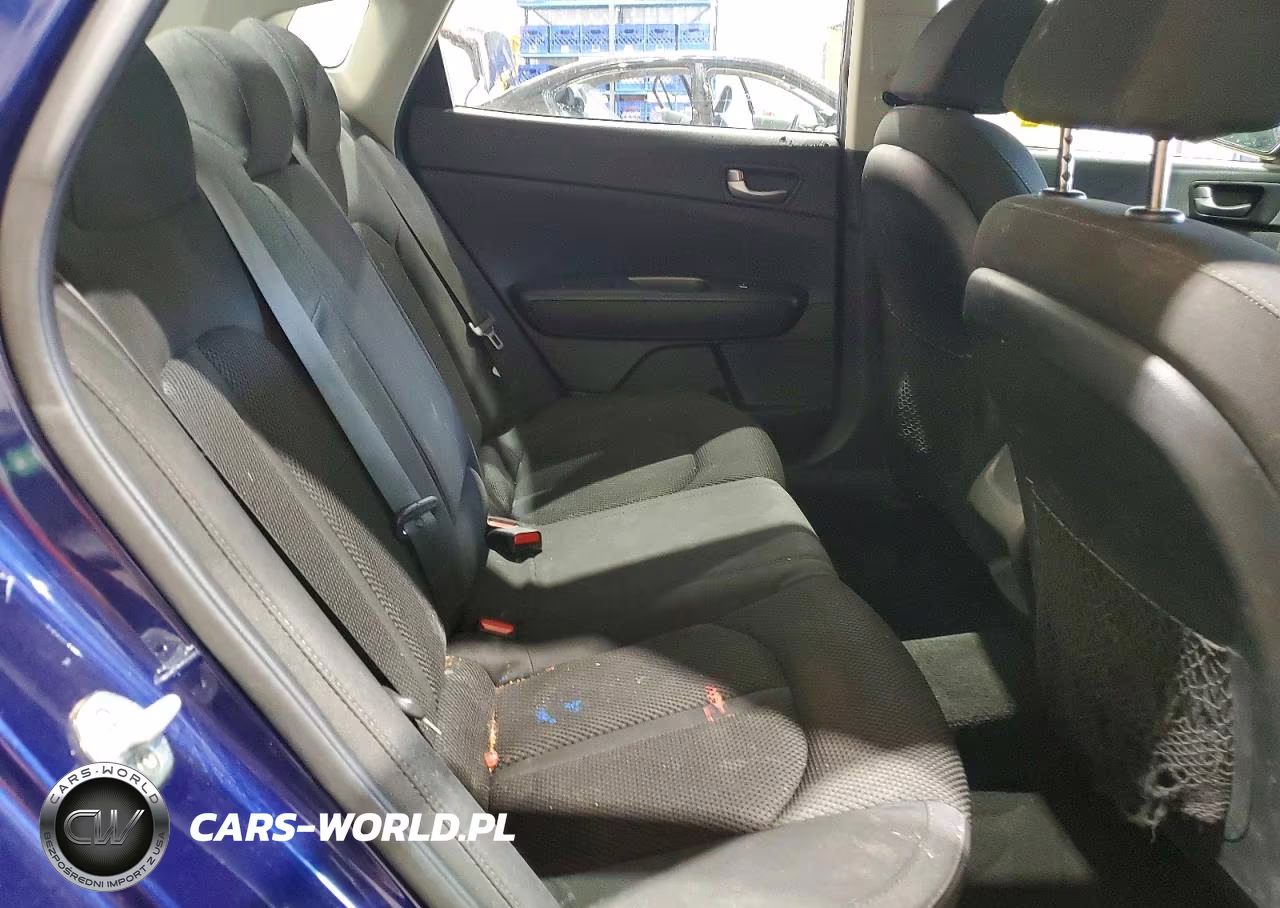 2019 Kia Optima Lx VIN:5XXGT4L37KG338306 - 10