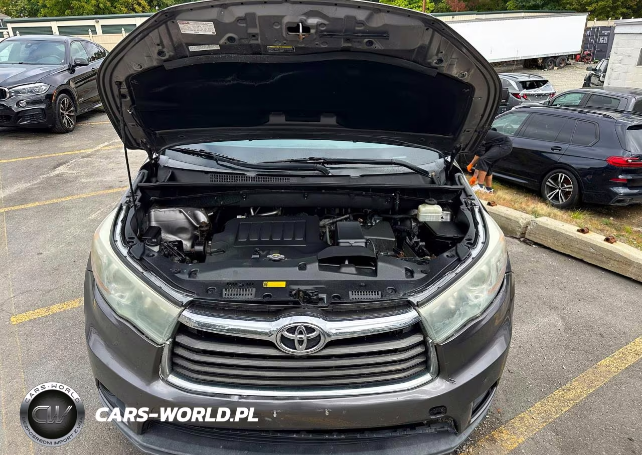 2016 Toyota Highlander Le Plus VIN:5TDBKRFH2GS295291 - 5