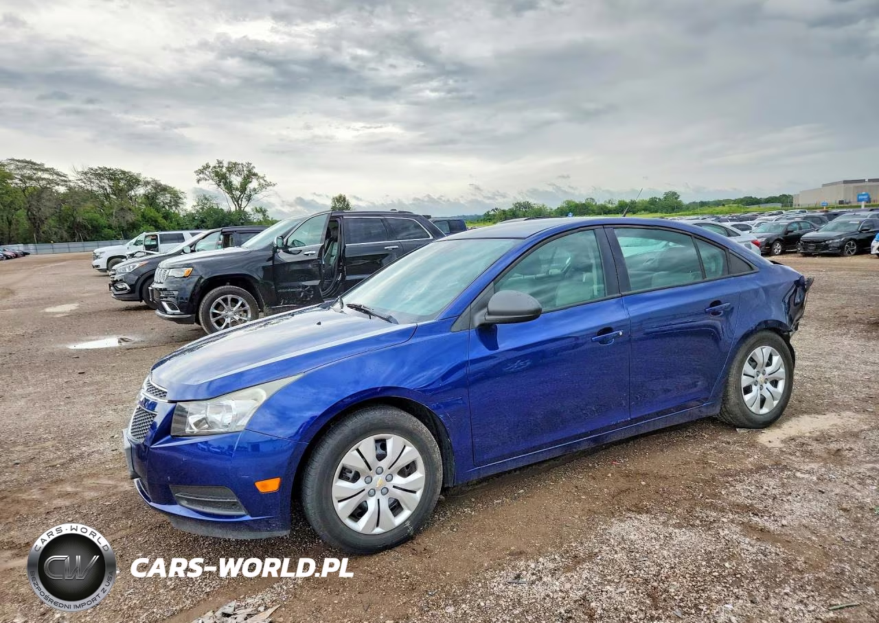 2013 Chevrolet Cruze Ls VIN:1G1PA5SH2D7283390 - 1