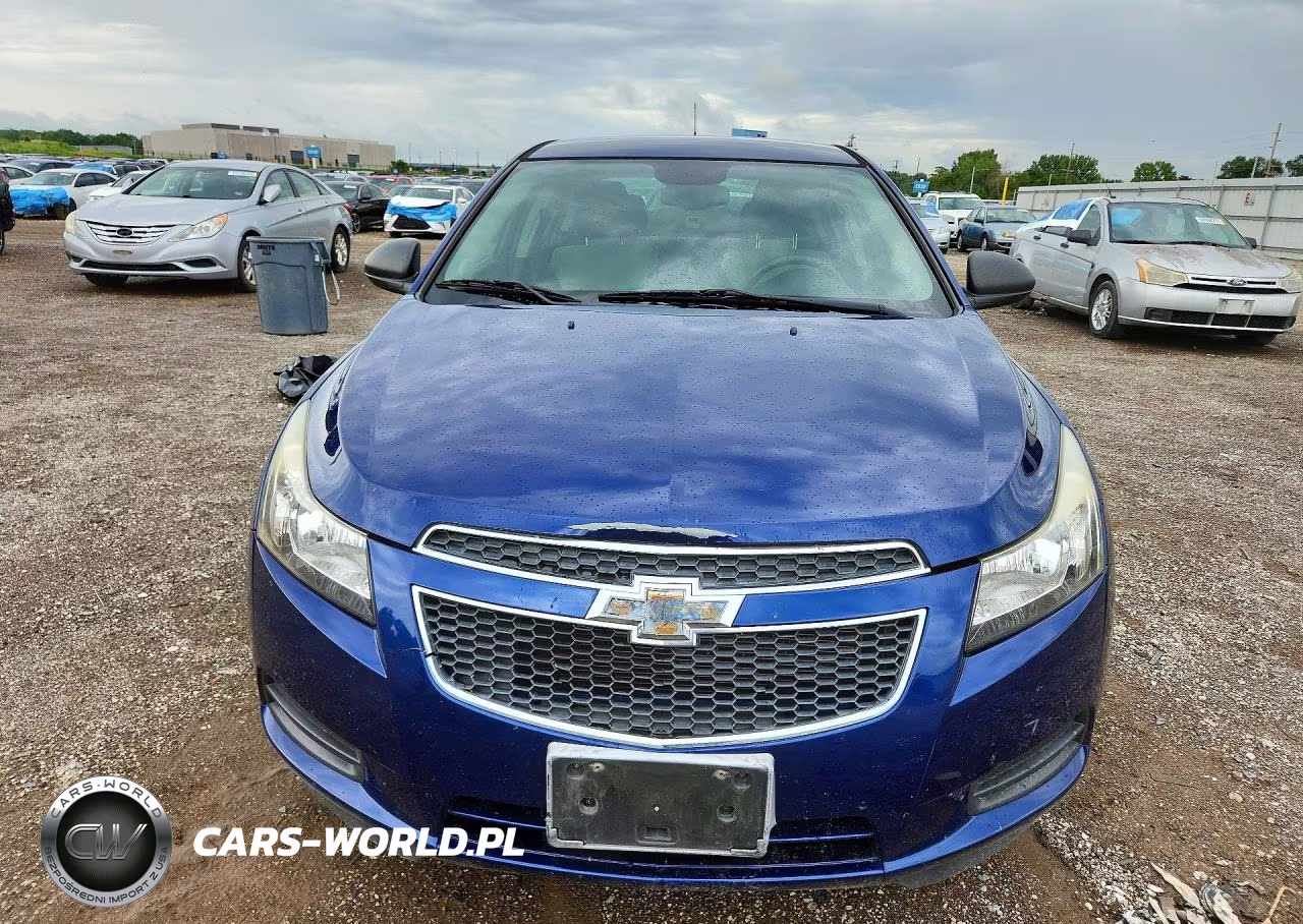 2013 Chevrolet Cruze Ls VIN:1G1PA5SH2D7283390 - 5