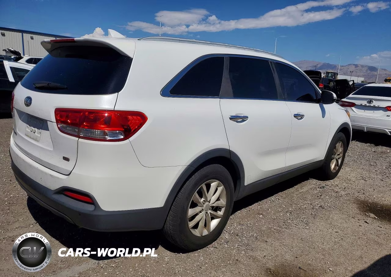 2016 Kia Sorento Lx VIN:5XYPG4A34GG085472 - 3