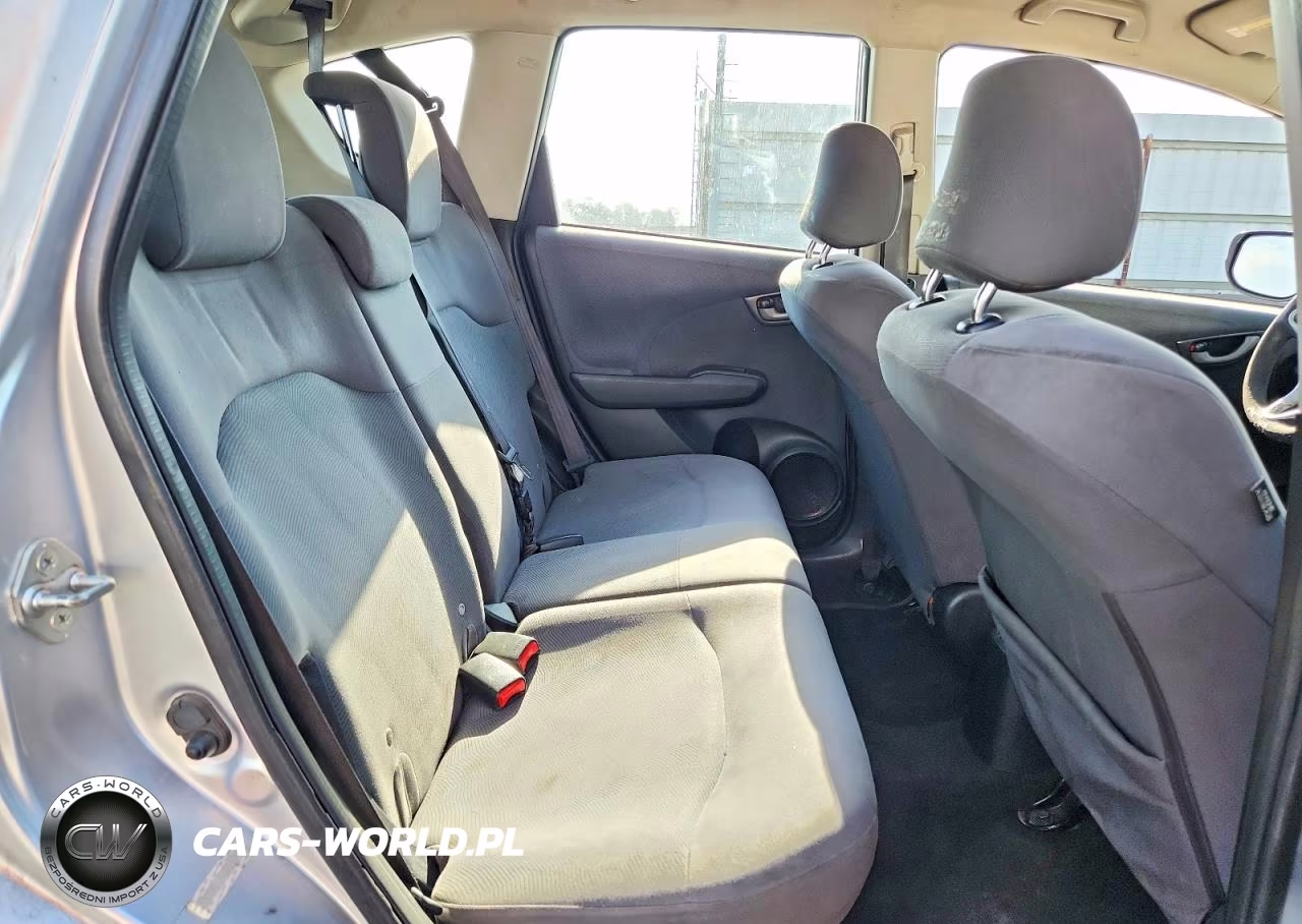 2013 Honda Fit VIN:JHMGE8H35DC037755 - 10