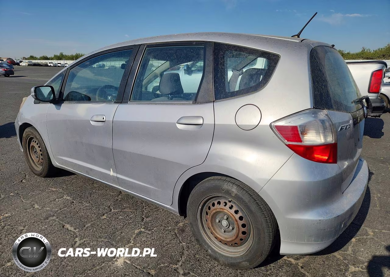 2013 Honda Fit VIN:JHMGE8H35DC037755 - 2