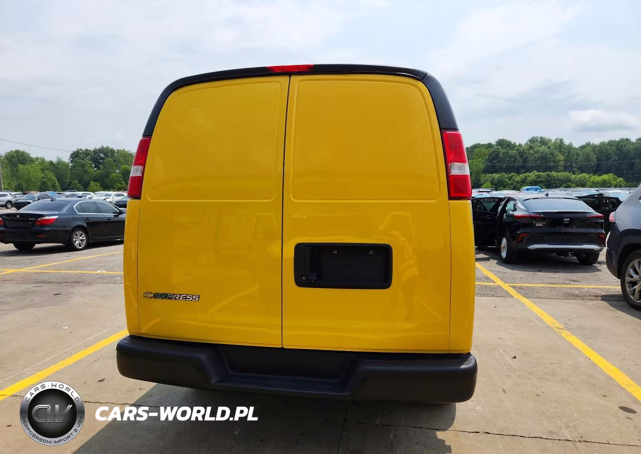 2021 Chevrolet Express G2500 VIN:1GCWGAFP0M1174120 - 6