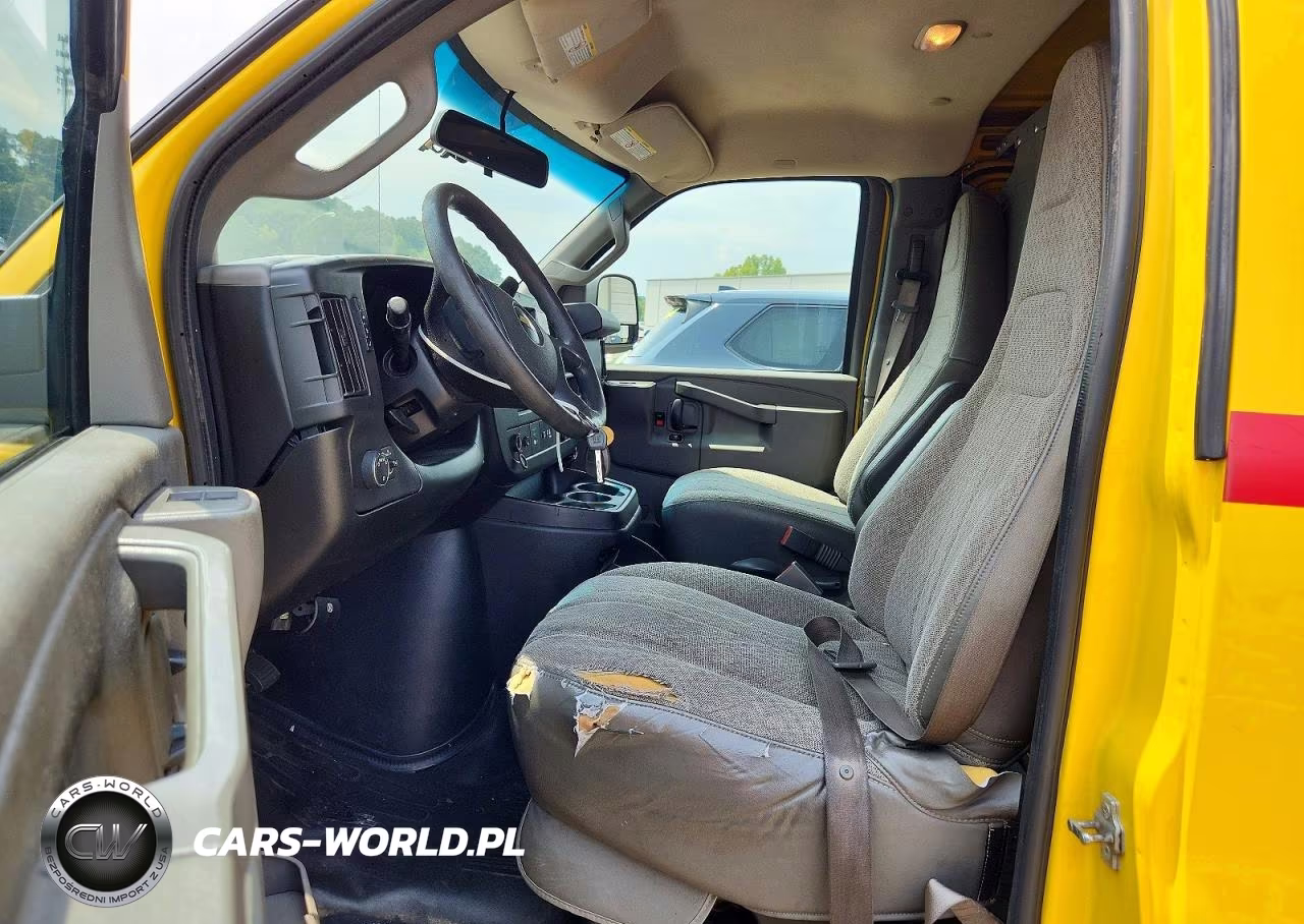2021 Chevrolet Express G2500 VIN:1GCWGAFP0M1174120 - 7