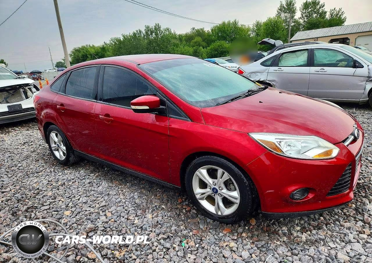 2014 Ford Focus Se VIN:1FADP3F22EL160321 - 4