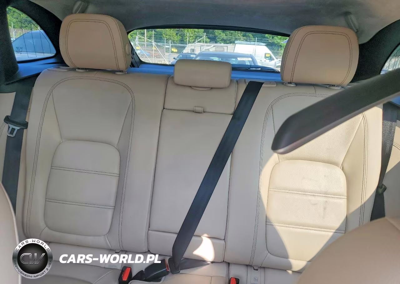2019 Jaguar F-Pace Prestige VIN:SADCK2GX4KA351923 - 10