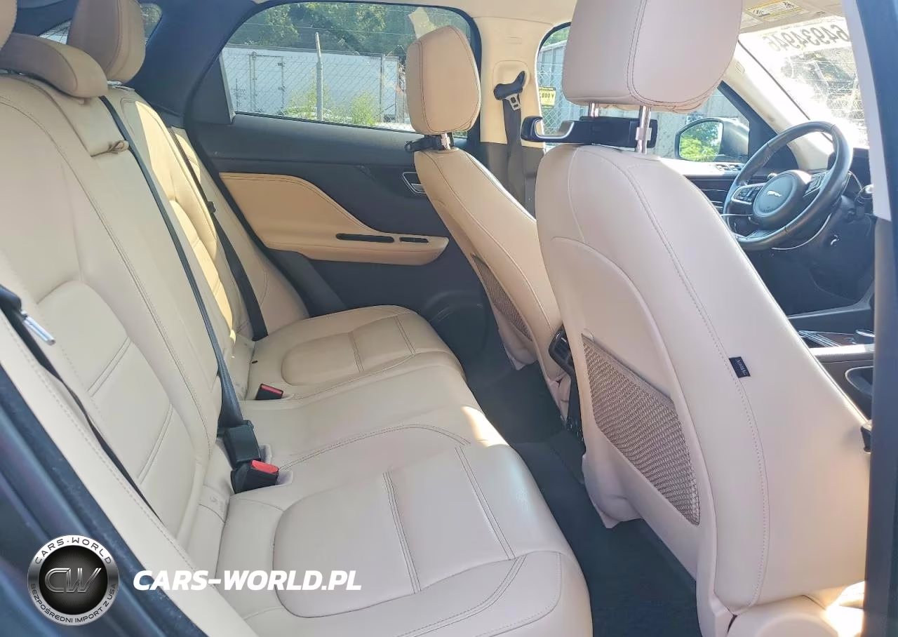 2019 Jaguar F-Pace Prestige VIN:SADCK2GX4KA351923 - 11