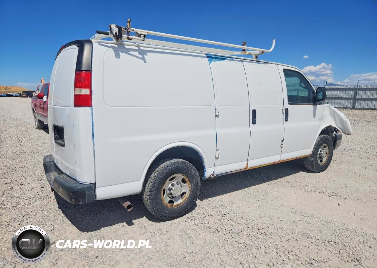 2012 Chevrolet Express G2500 VIN:1GCWGFBG4C1153563 - 3