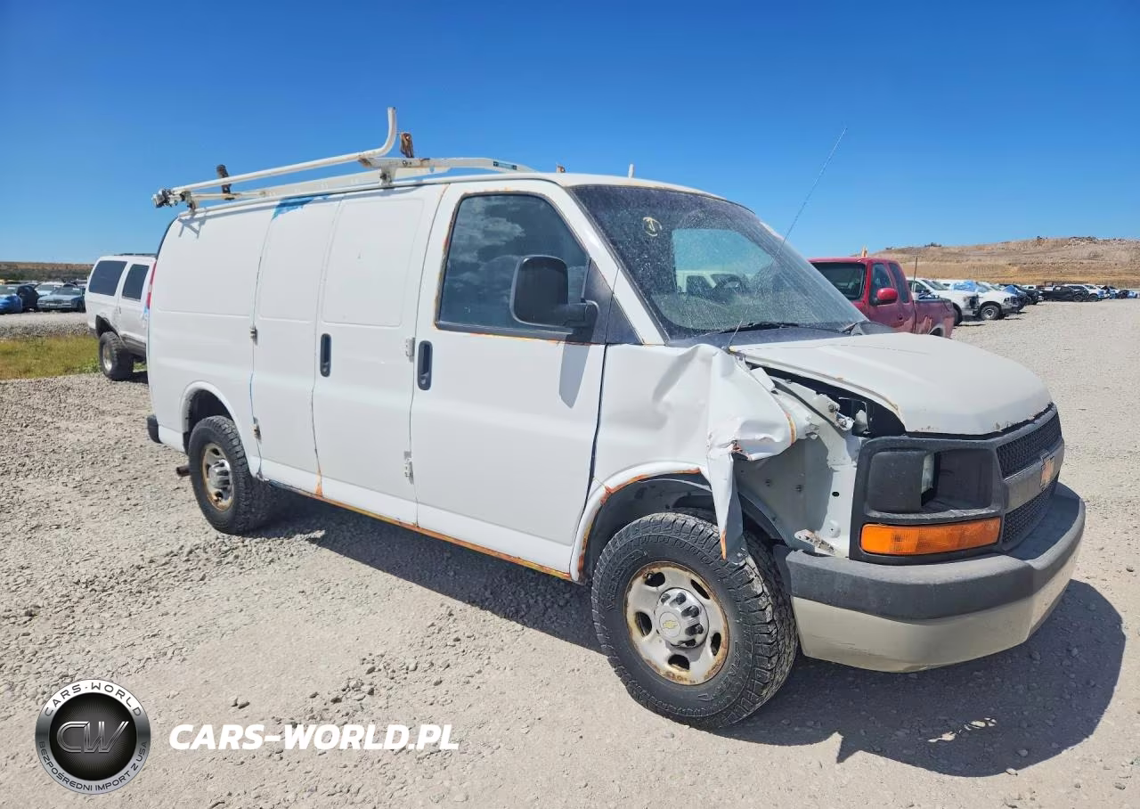 2012 Chevrolet Express G2500 VIN:1GCWGFBG4C1153563 - 4