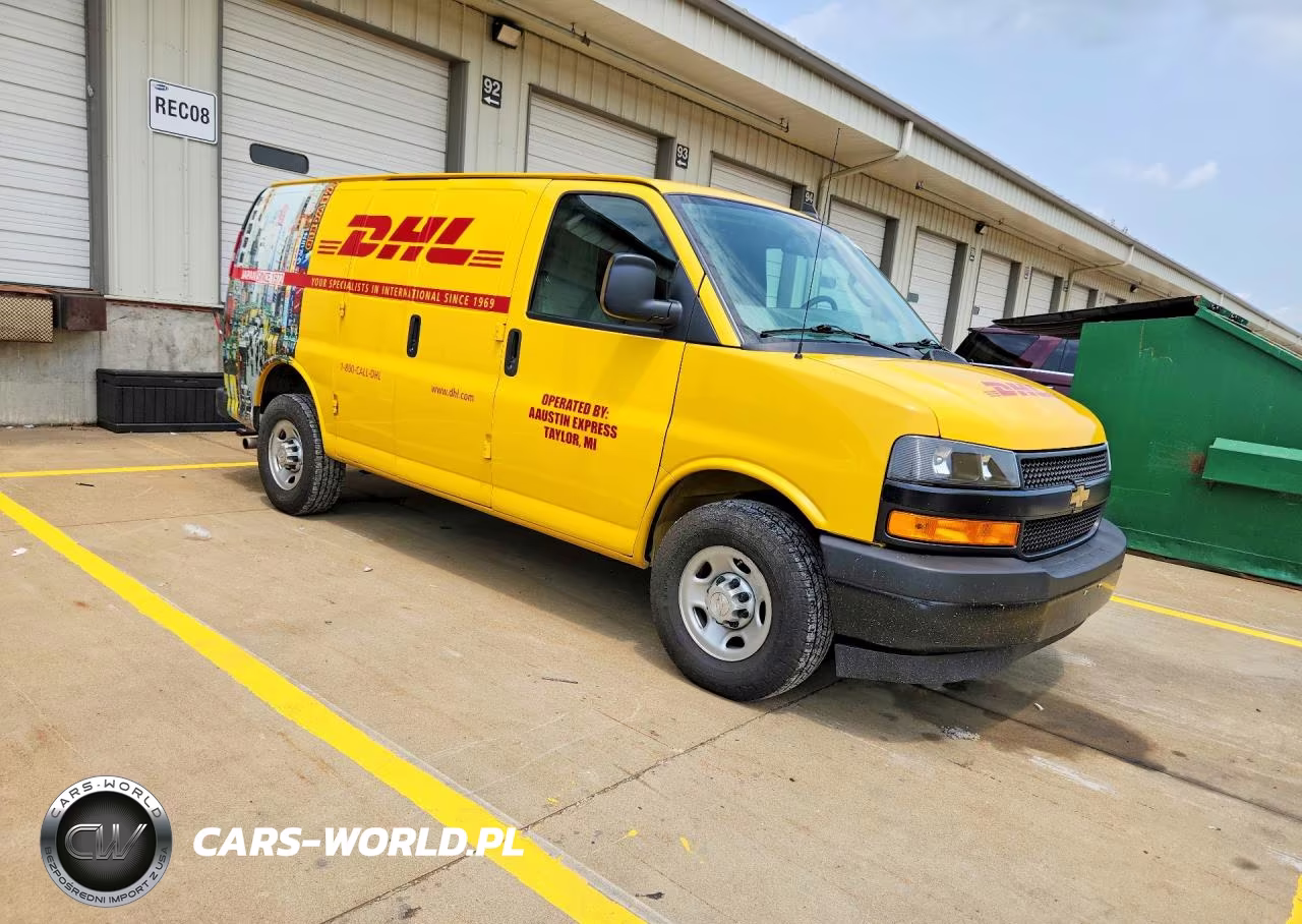 2020 Chevrolet Express G2500 VIN:1GCWGAFP4L1156993 - 4