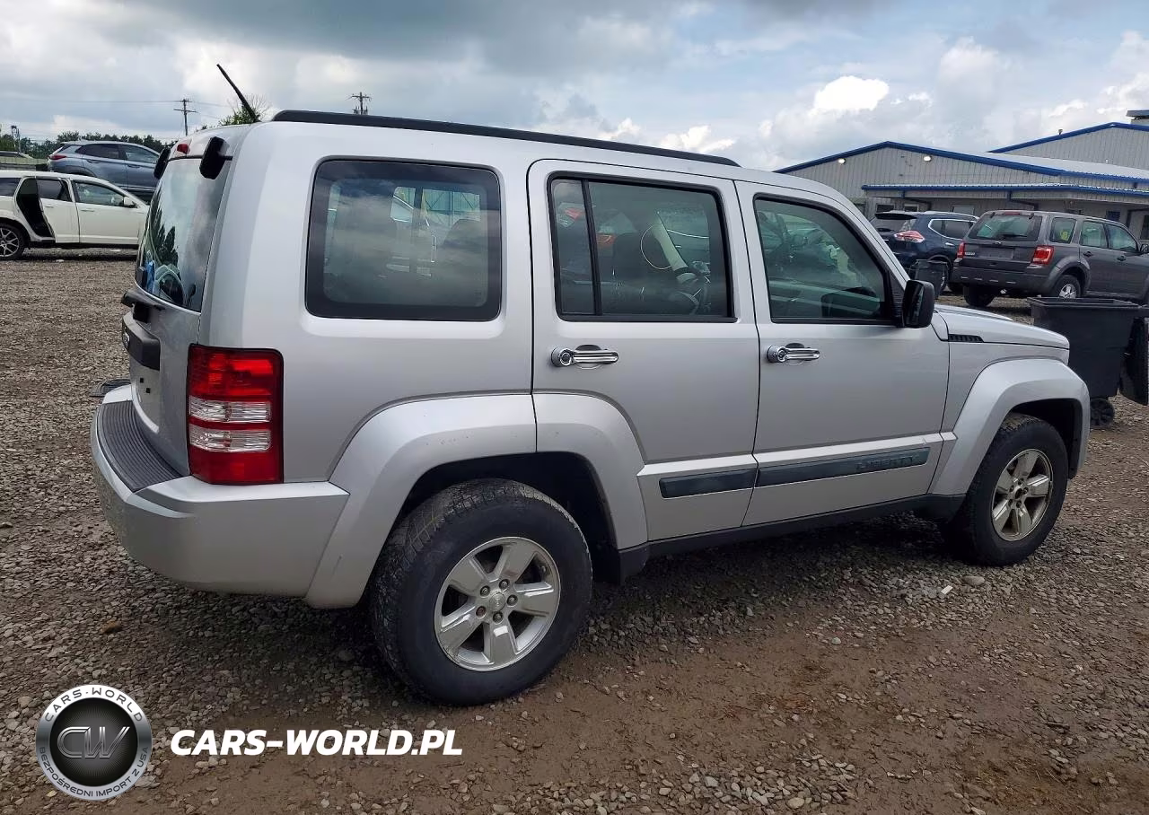 2010 Jeep Liberty Sport VIN:1J4PN2GK1AW104184 - 3
