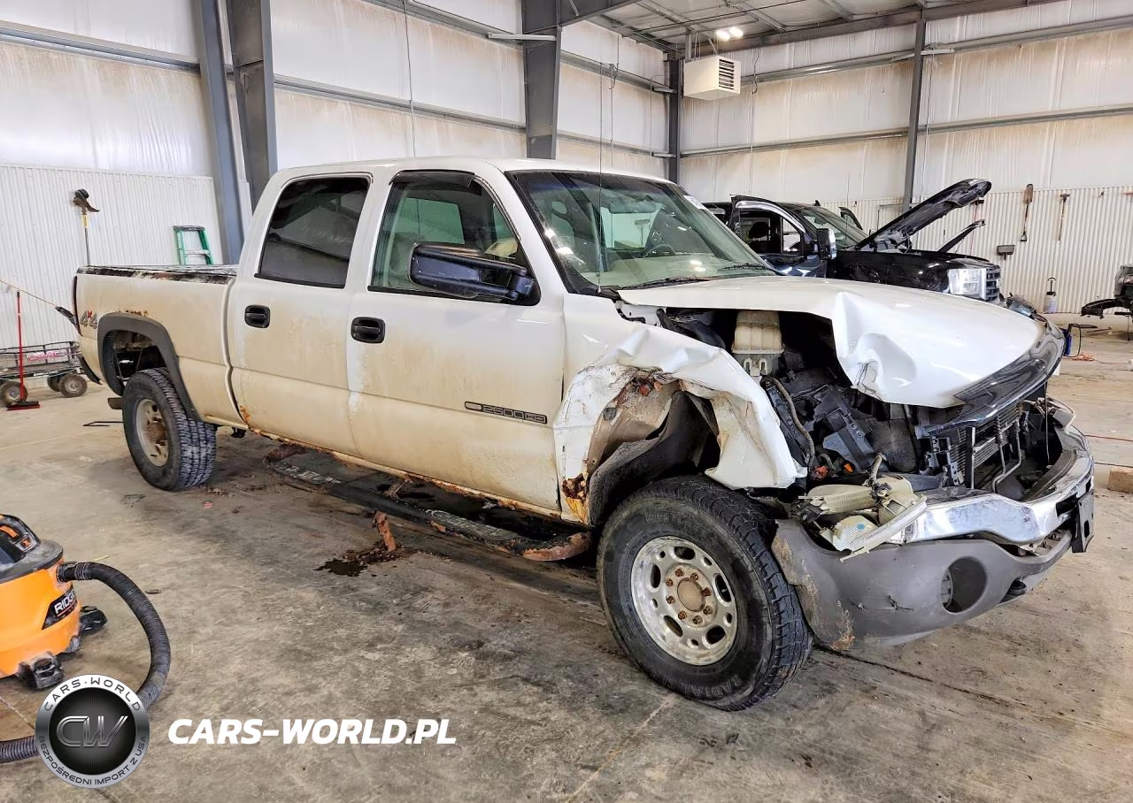 2005 GMC Sierra K2500 Heavy Duty VIN:1GTHK23U05F847676 - 4