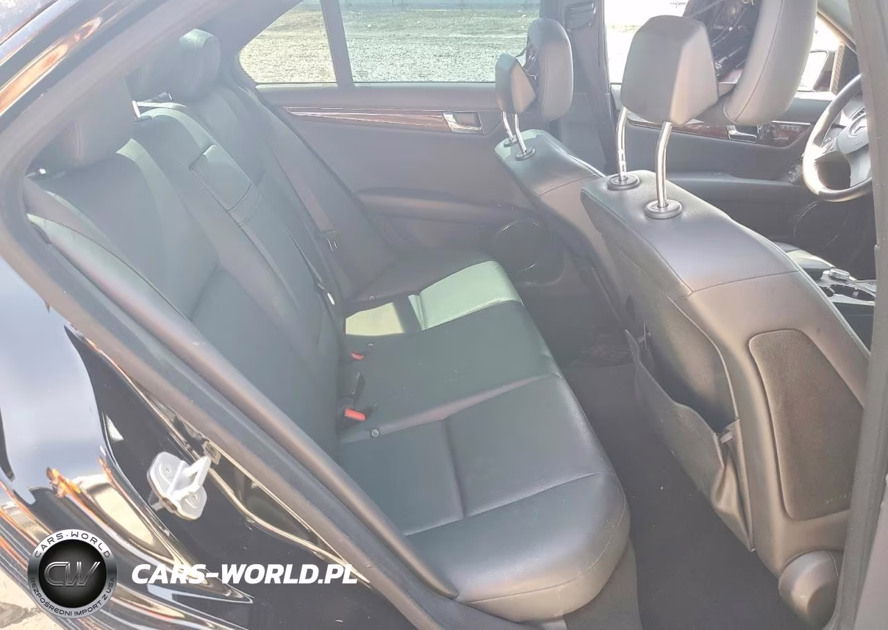 2010 Mercedes-Benz C 300 VIN:WDDGF5EB2AR104139 - 10