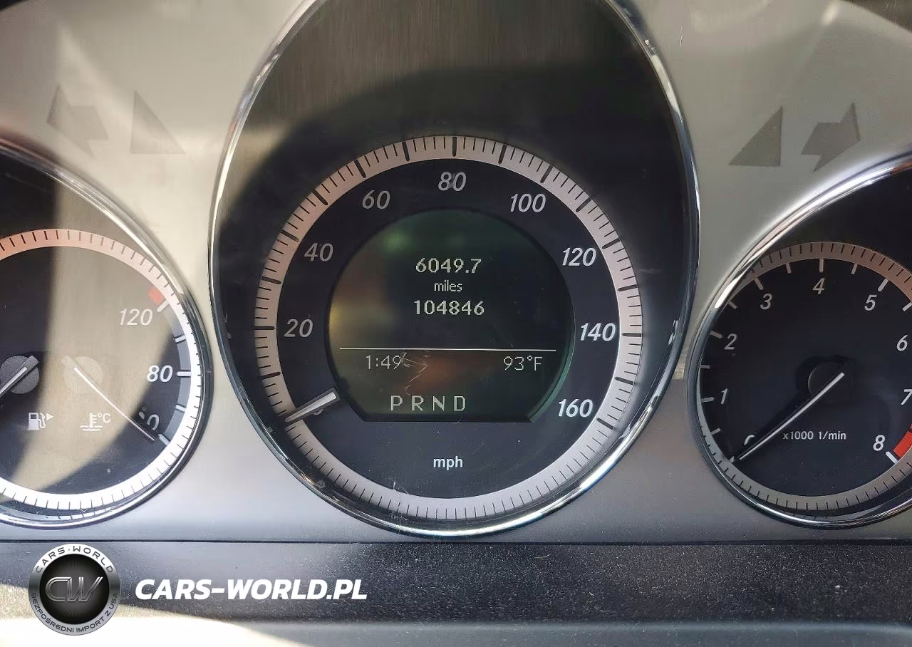 2010 Mercedes-Benz C 300 VIN:WDDGF5EB2AR104139 - 9