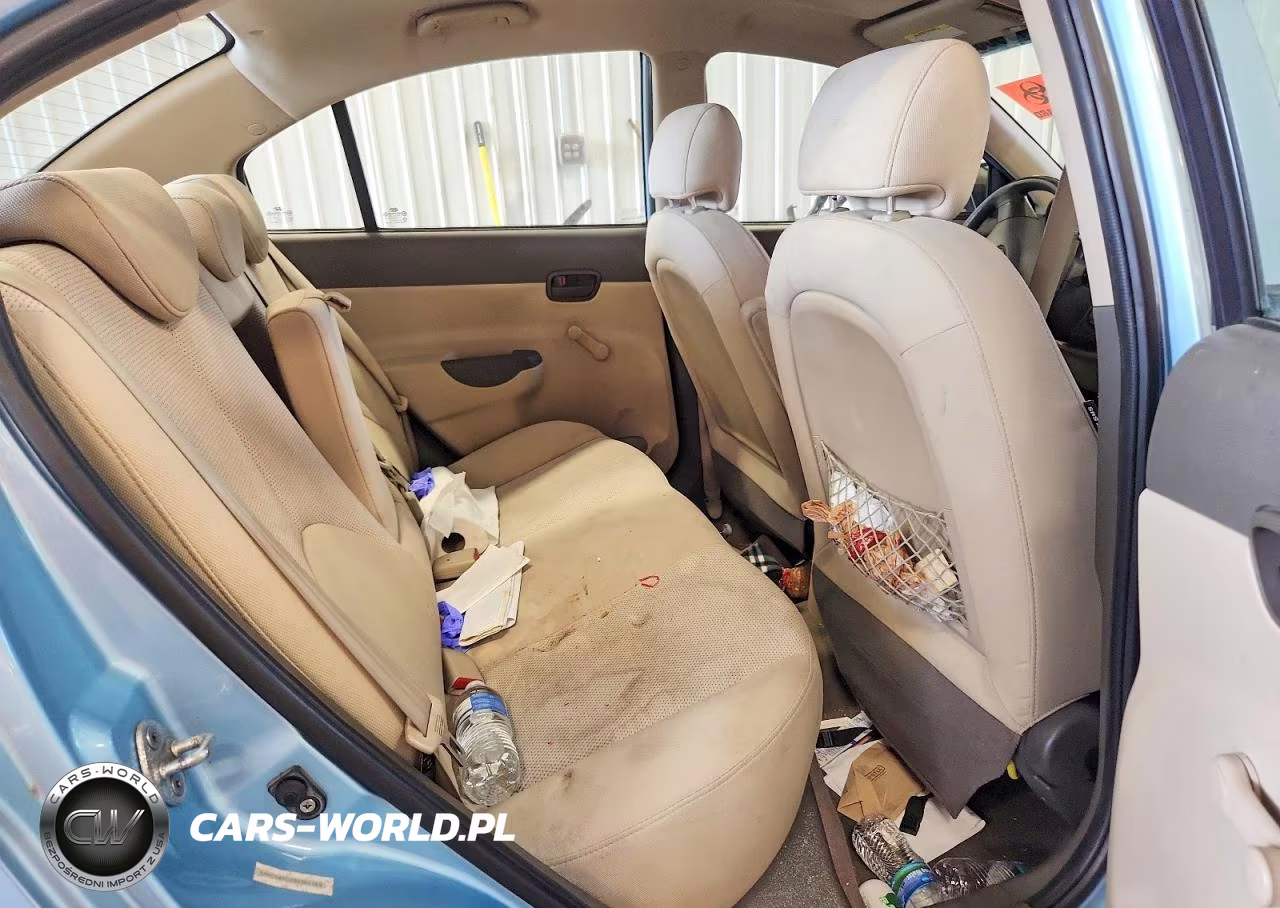 2009 Hyundai Accent Gls VIN:KMHCN46C09U365965 - 10