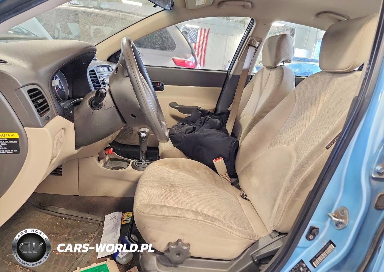 2009 Hyundai Accent Gls VIN:KMHCN46C09U365965 - 7