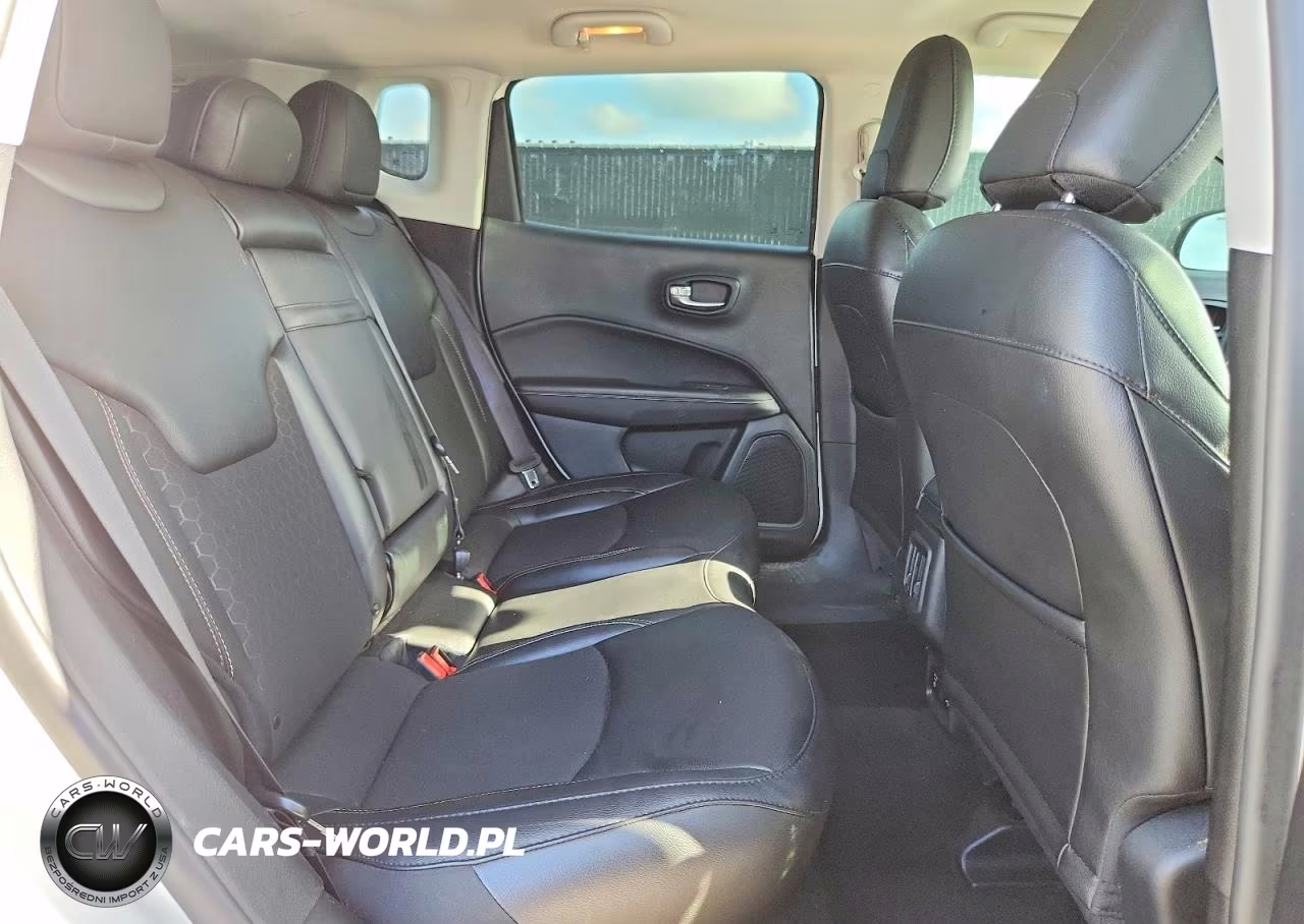 2019 Jeep Compass Latitude VIN:3C4NJCBB3KT789172 - 11