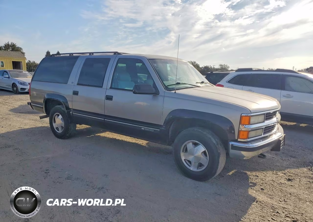 1998 Chevrolet Suburban K1500 VIN:1GNFK16R7WJ378326 - 4