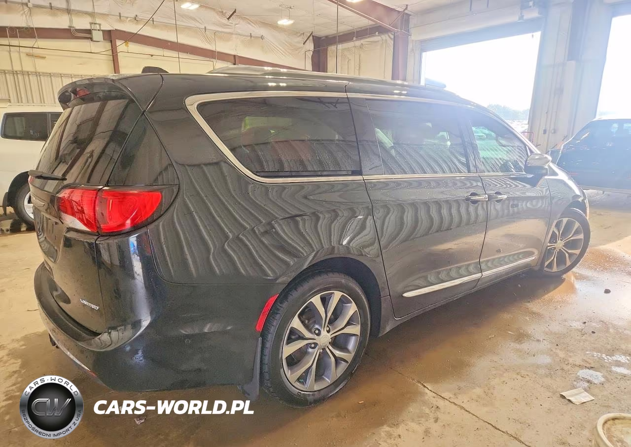 2017 Chrysler Pacifica Limited VIN:2C4RC1GG1HR591660 - 3
