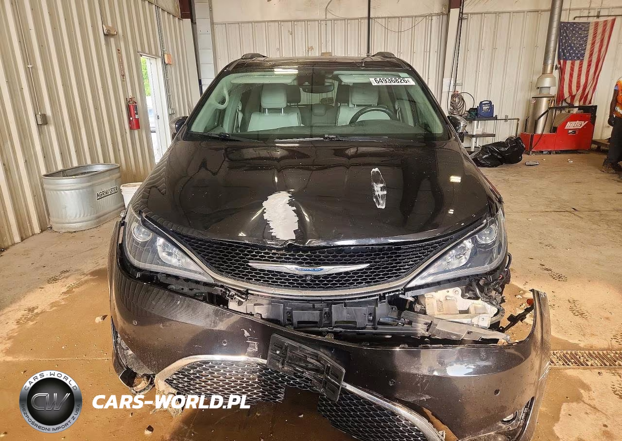 2017 Chrysler Pacifica Limited VIN:2C4RC1GG1HR591660 - 5