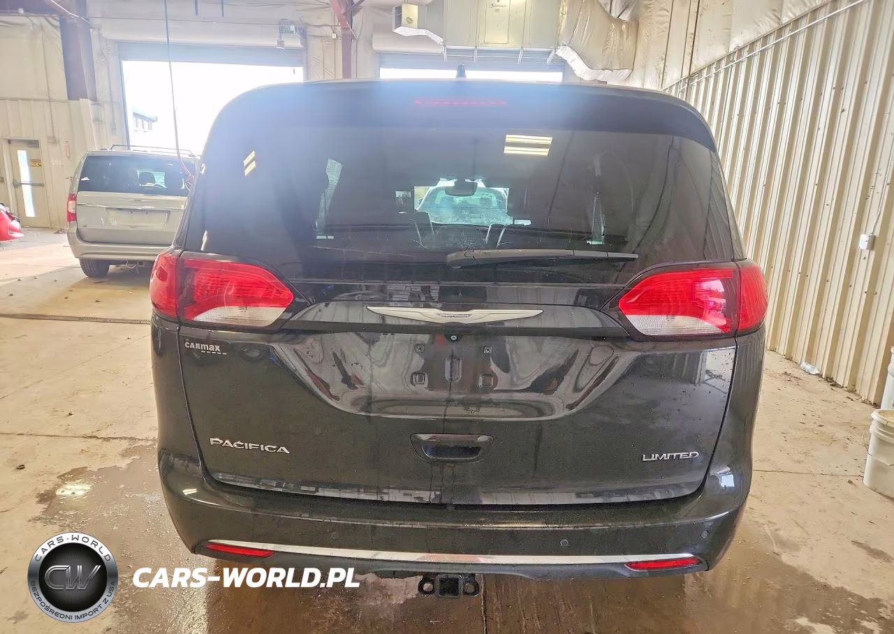 2017 Chrysler Pacifica Limited VIN:2C4RC1GG1HR591660 - 6
