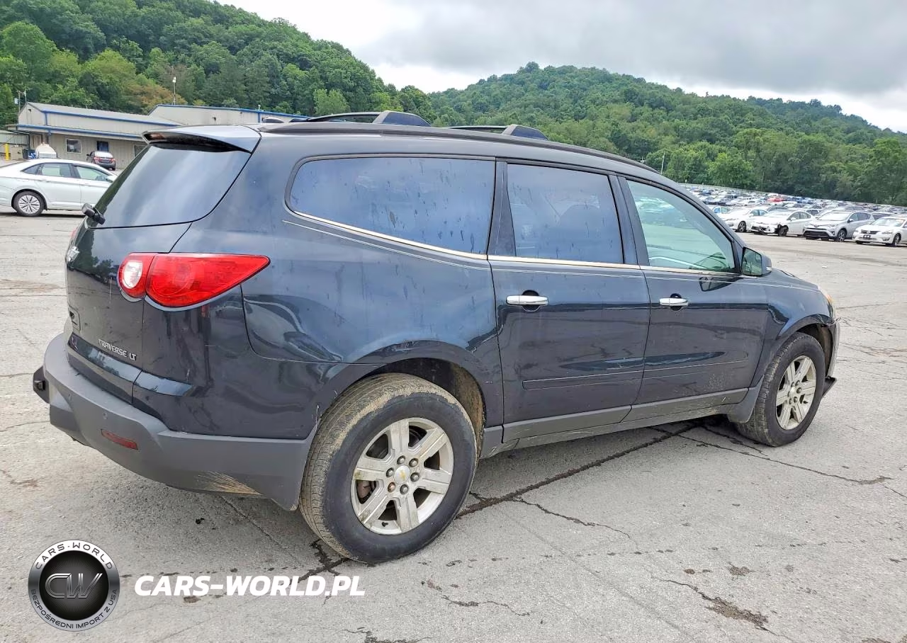 2011 Chevrolet Traverse Lt VIN:1GNKVGED8BJ139991 - 3