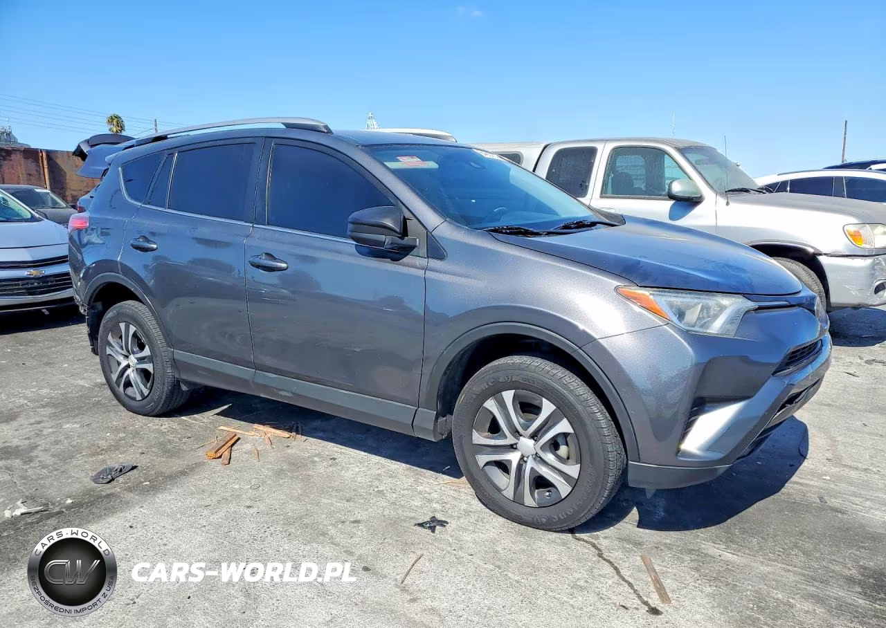 2018 Toyota Rav4 Le VIN:2T3ZFREV8JW488979 - 4