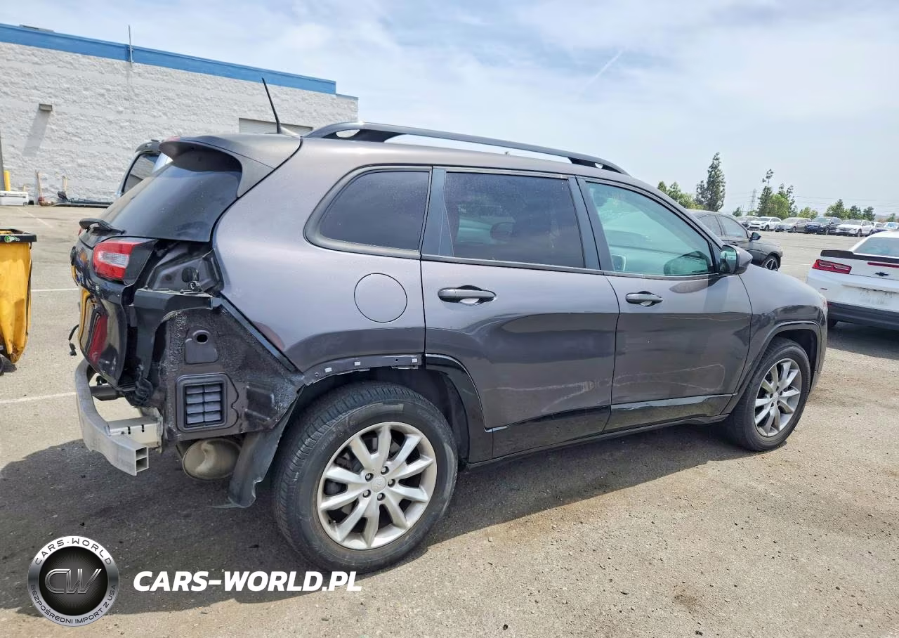 2018 Jeep Cherokee Latitude VIN:1C4PJMCB0JD587195 - 3