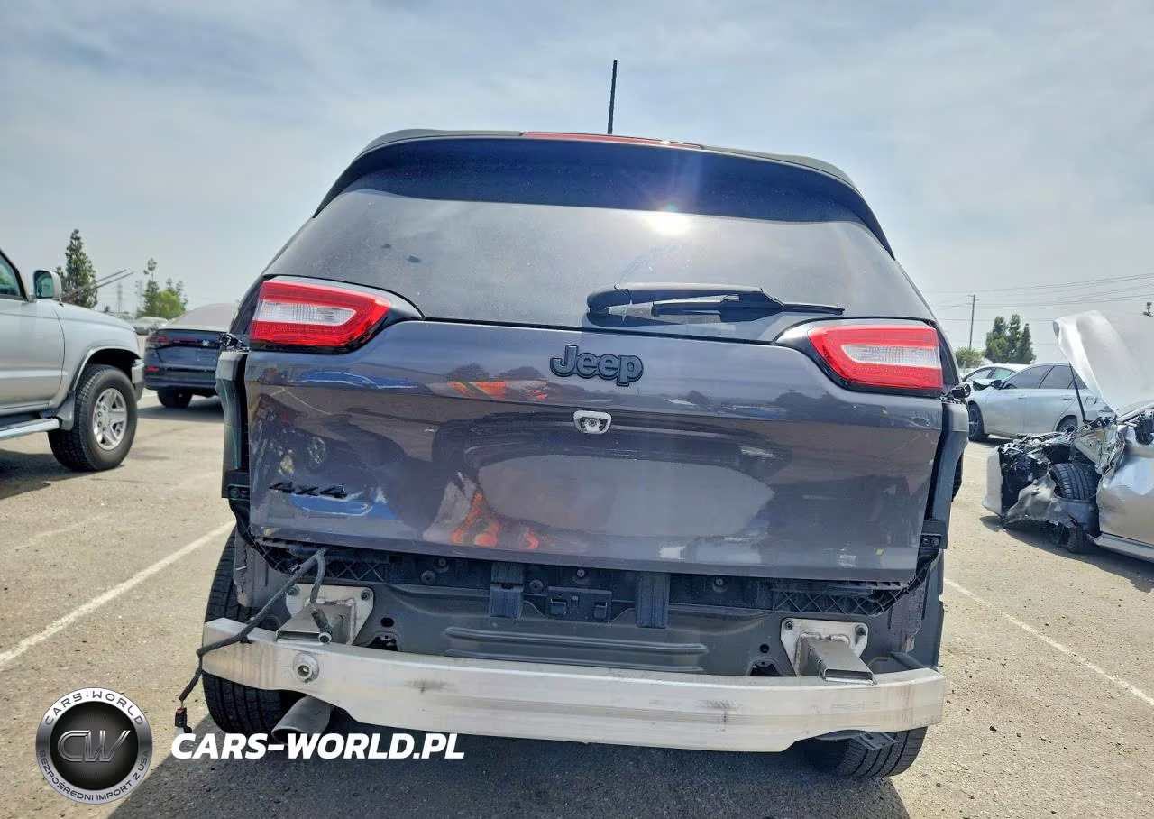 2018 Jeep Cherokee Latitude VIN:1C4PJMCB0JD587195 - 6