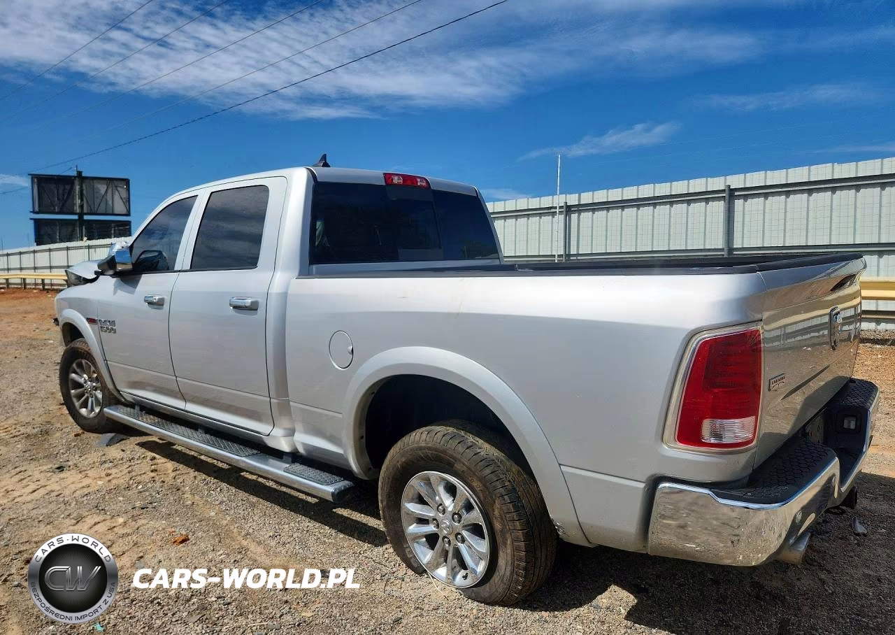 2016 Ram 1500 Laramie VIN:1C6RR7VM5GS114115 - 2