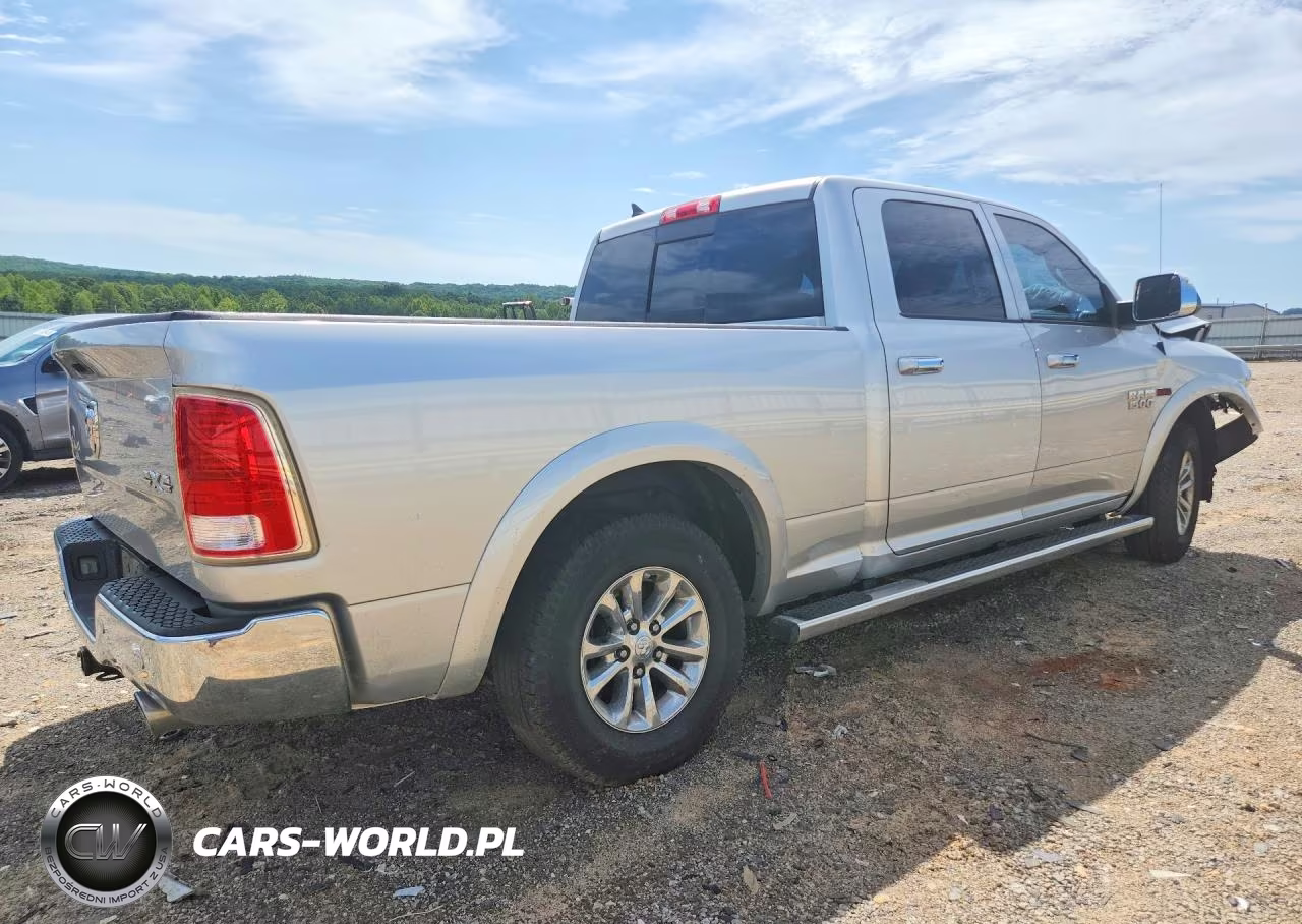 2016 Ram 1500 Laramie VIN:1C6RR7VM5GS114115 - 3