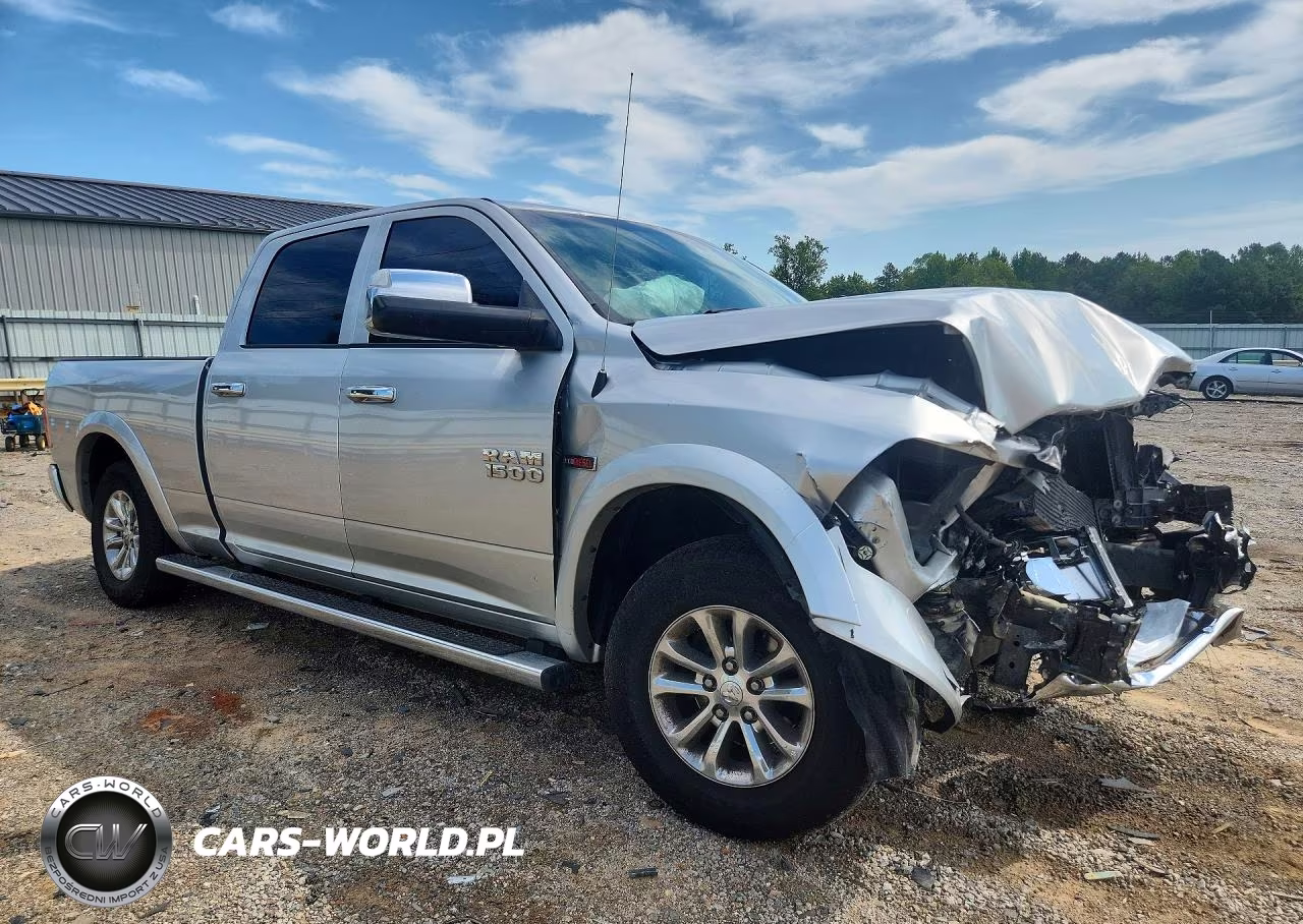 2016 Ram 1500 Laramie VIN:1C6RR7VM5GS114115 - 4