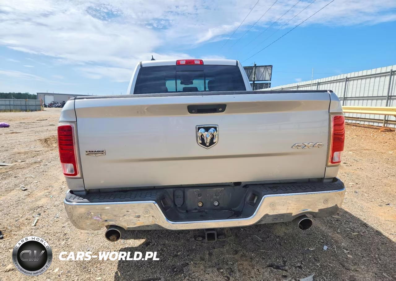 2016 Ram 1500 Laramie VIN:1C6RR7VM5GS114115 - 6