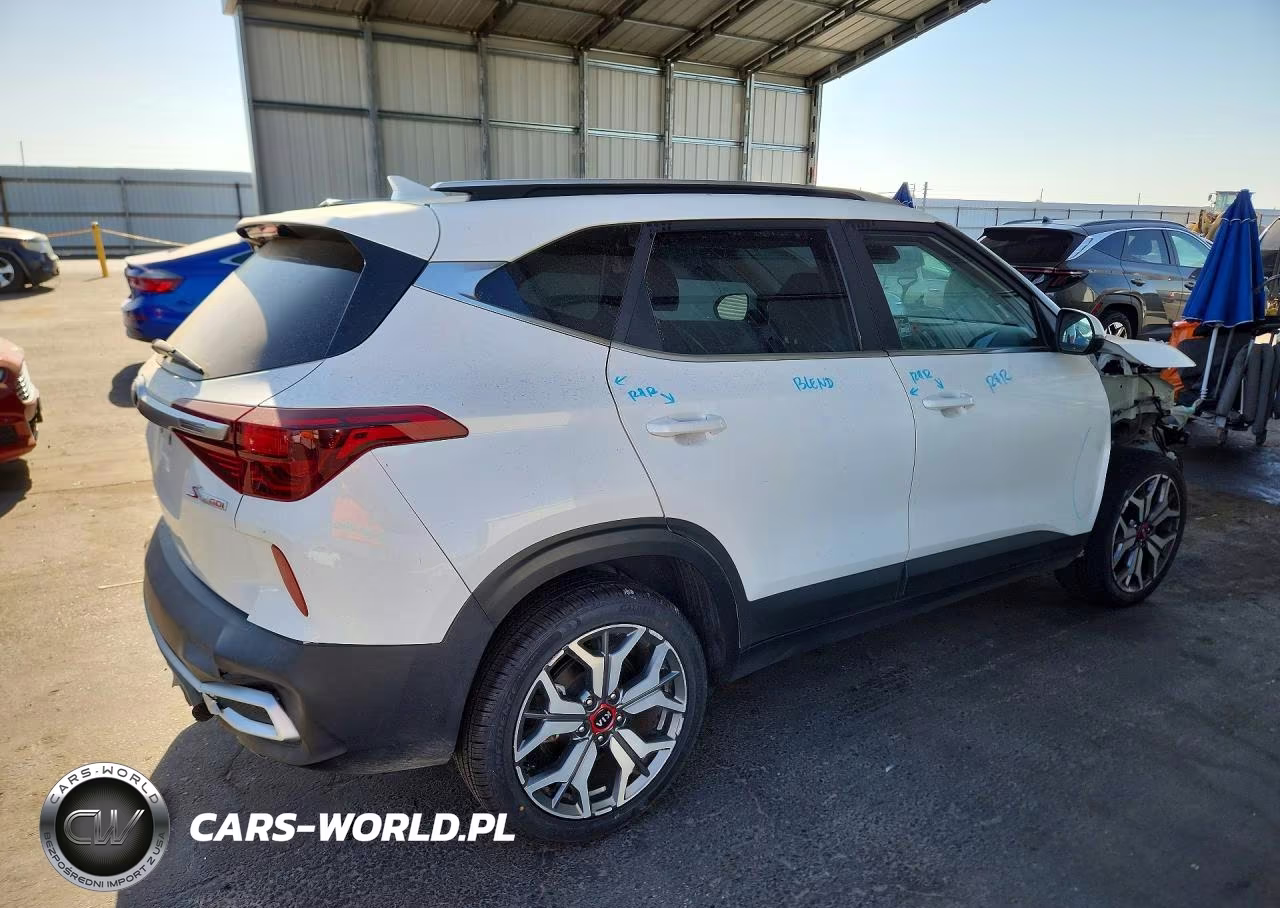 2021 Kia Seltos S VIN:KNDEUCA24M7195268 - 3