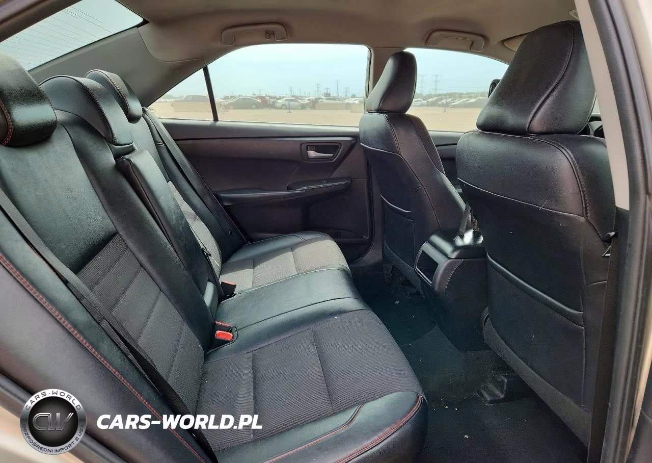 2016 Toyota Camry Se VIN:4T1BF1FK8GU213816 - 10