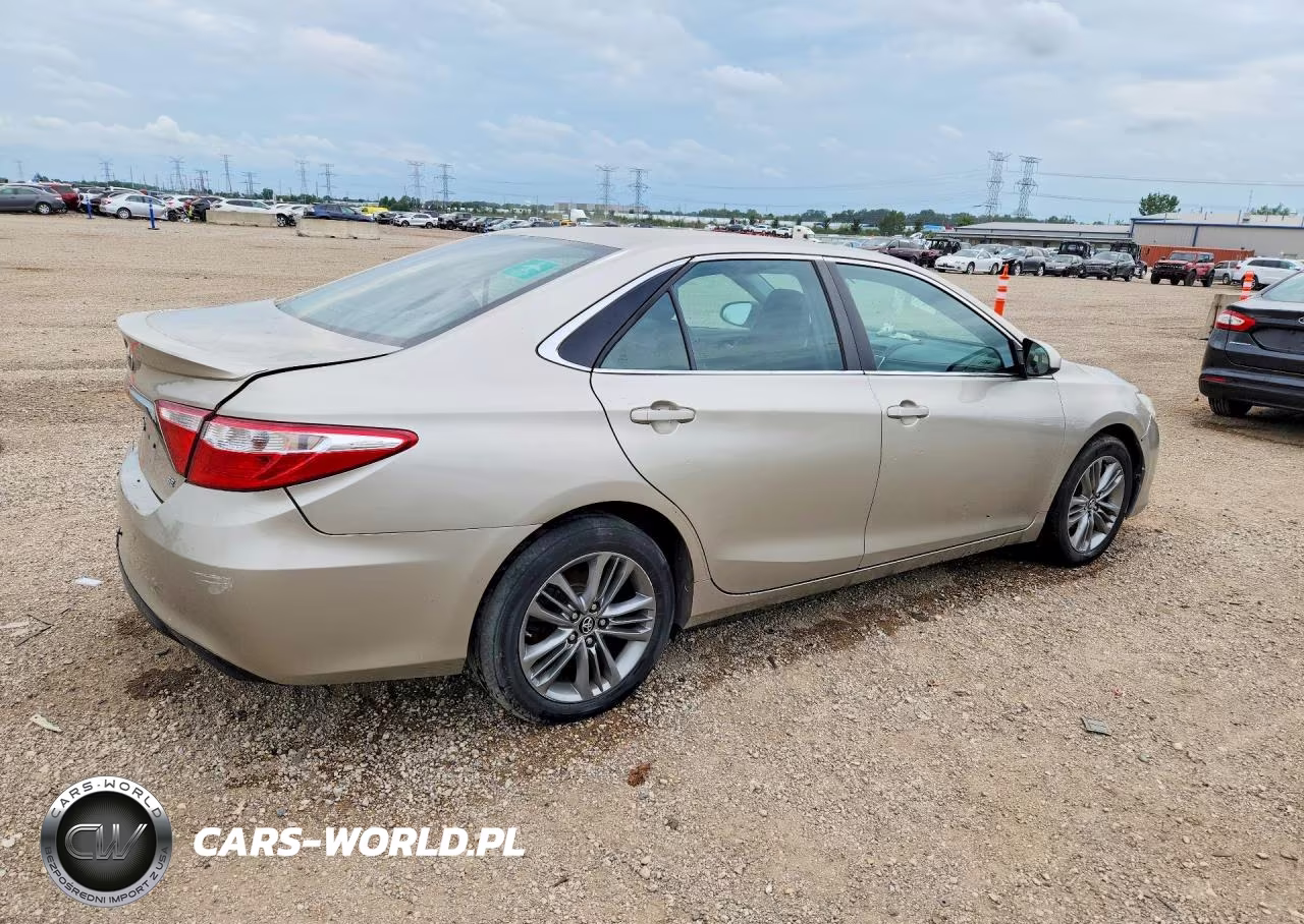 2016 Toyota Camry Se VIN:4T1BF1FK8GU213816 - 3