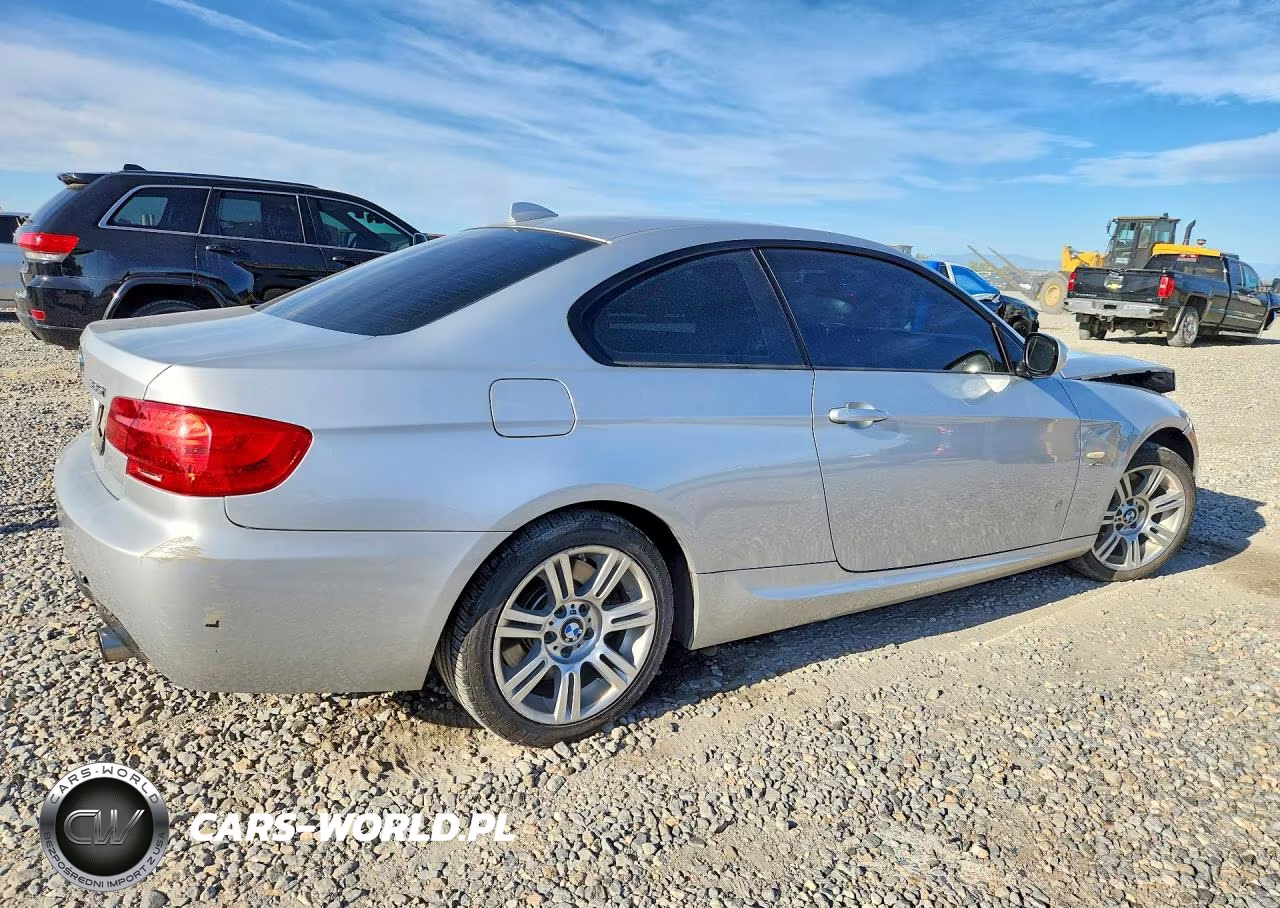2012 BMW 335 Xi VIN:WBAKF9C54CE859115 - 3