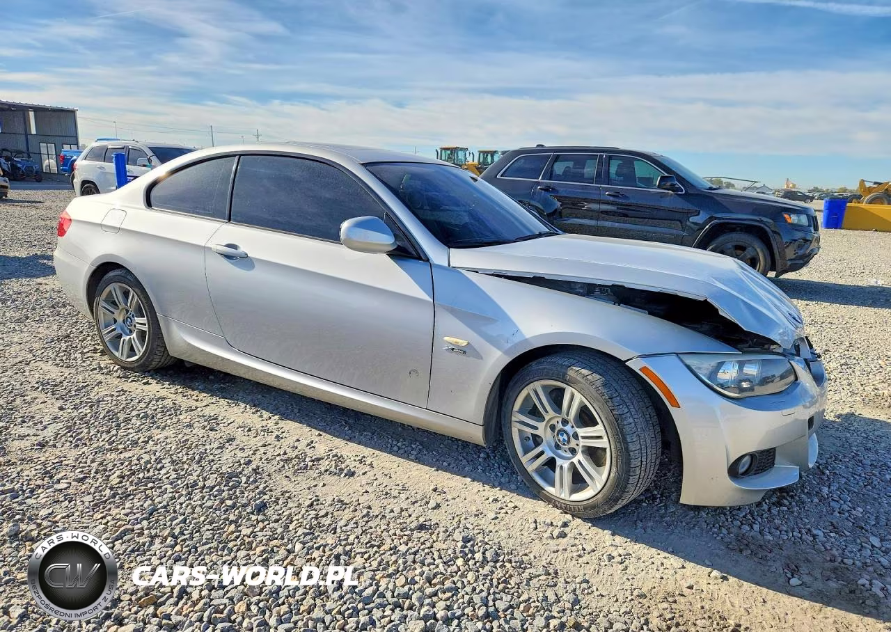2012 BMW 335 Xi VIN:WBAKF9C54CE859115 - 4