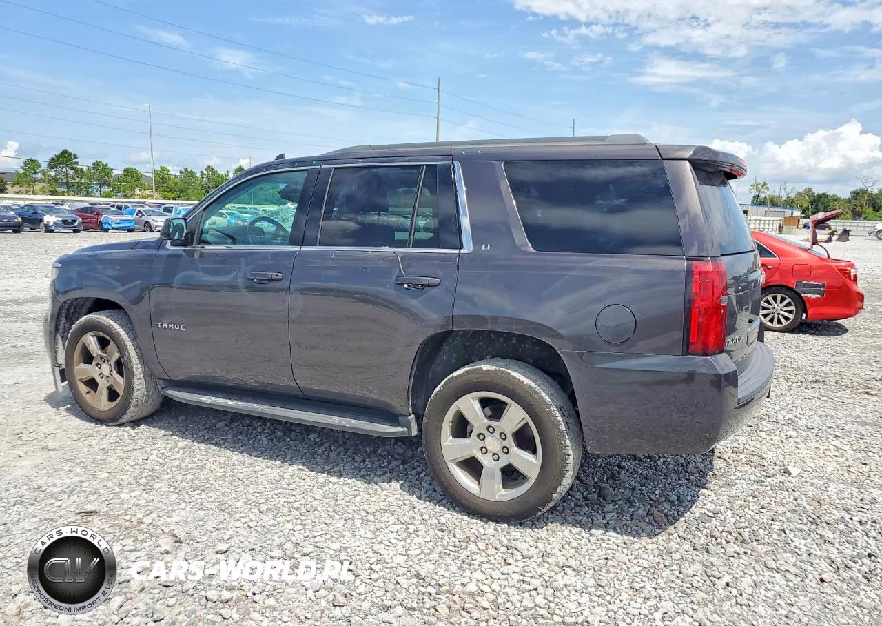 2018 Chevrolet Tahoe C1500 Lt VIN:1GNSCBKC2JR105937 - 2