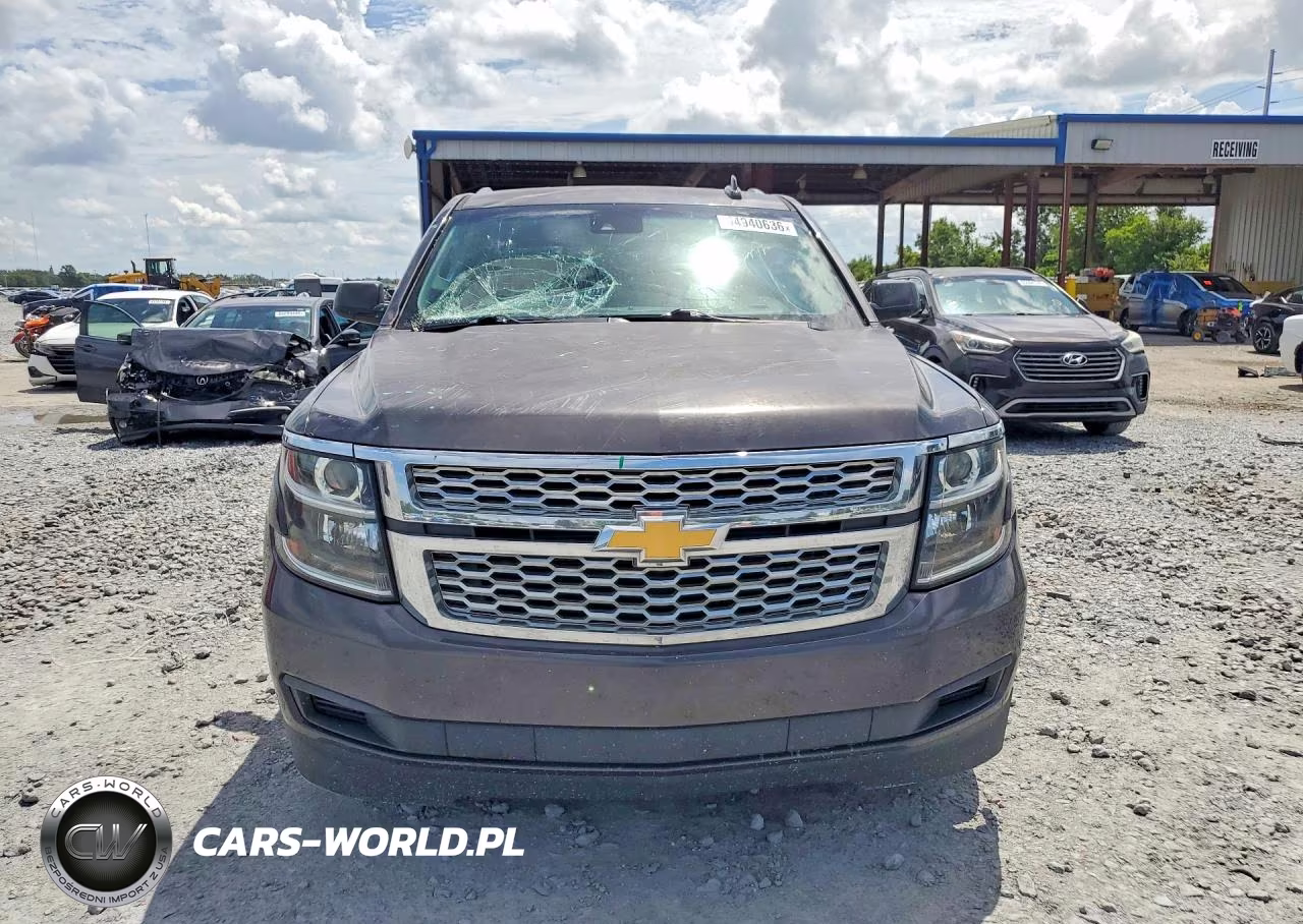 2018 Chevrolet Tahoe C1500 Lt VIN:1GNSCBKC2JR105937 - 5