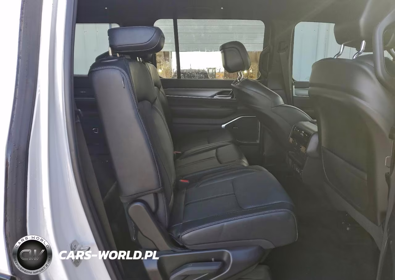 2023 Jeep Wagoneer Series Ii VIN:1C4SJUBP2PS572158 - 11