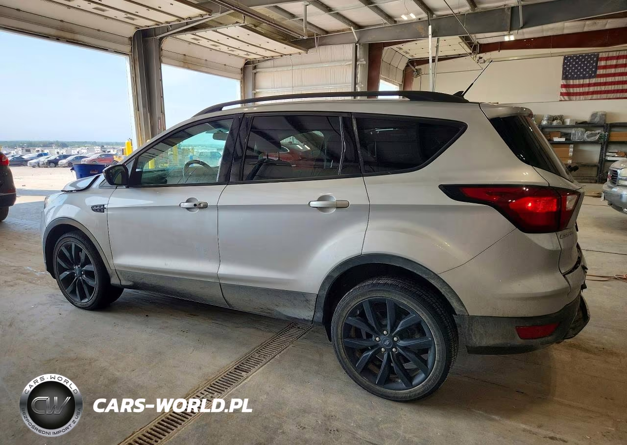 2019 Ford Escape Se VIN:1FMCU9GD7KUA43322 - 2