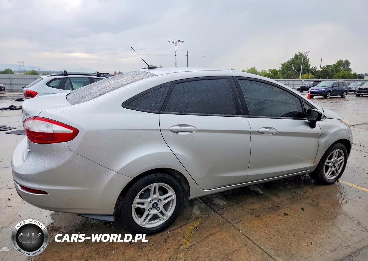 2018 Ford Fiesta Se VIN:3FADP4BJ4JM112122 - 3