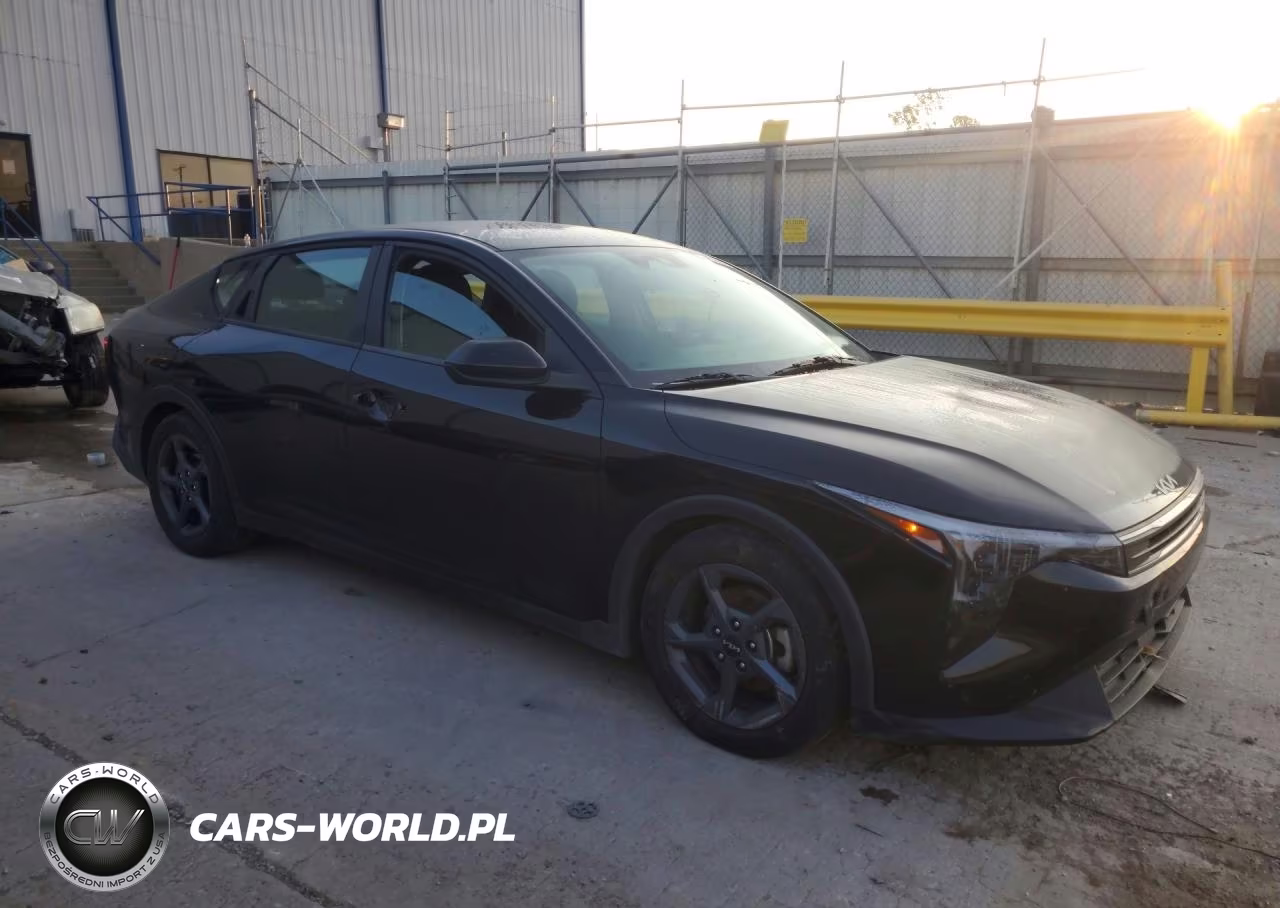 2025 Kia K4 Lxs VIN:3KPFT4DE6SE117395 - 4