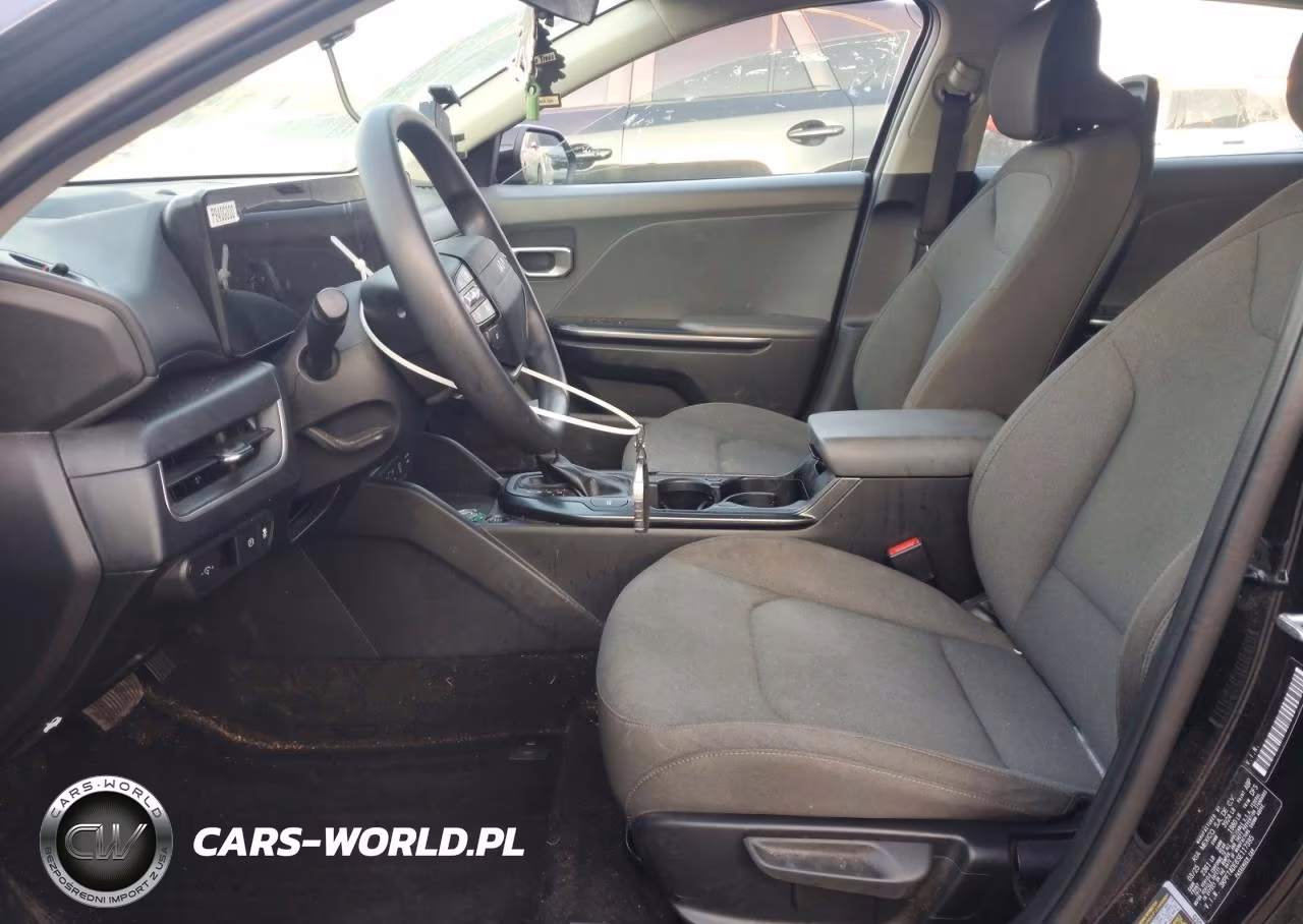 2025 Kia K4 Lxs VIN:3KPFT4DE6SE117395 - 7