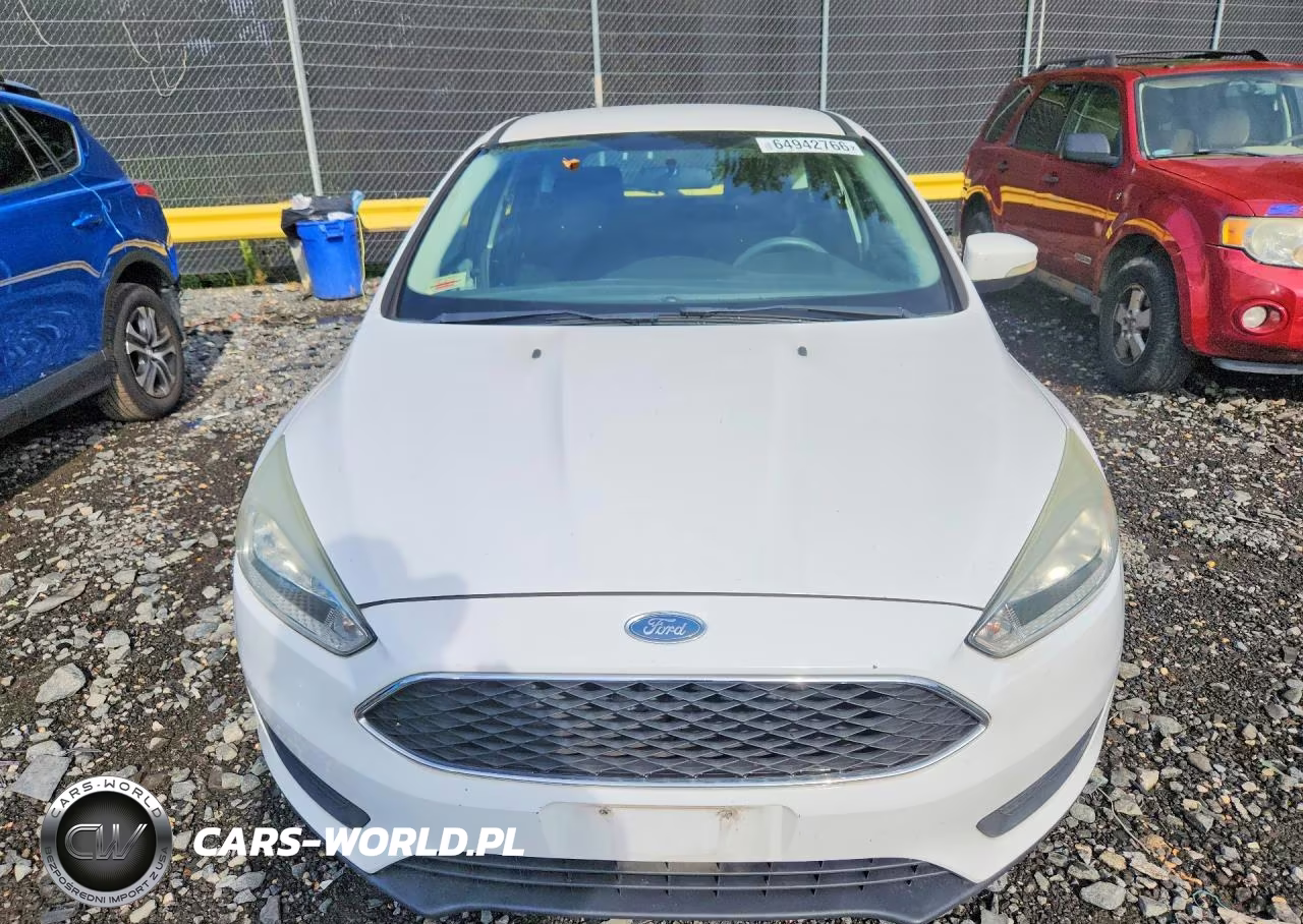 2015 Ford Focus Se VIN:1FADP3K28FL276131 - 5