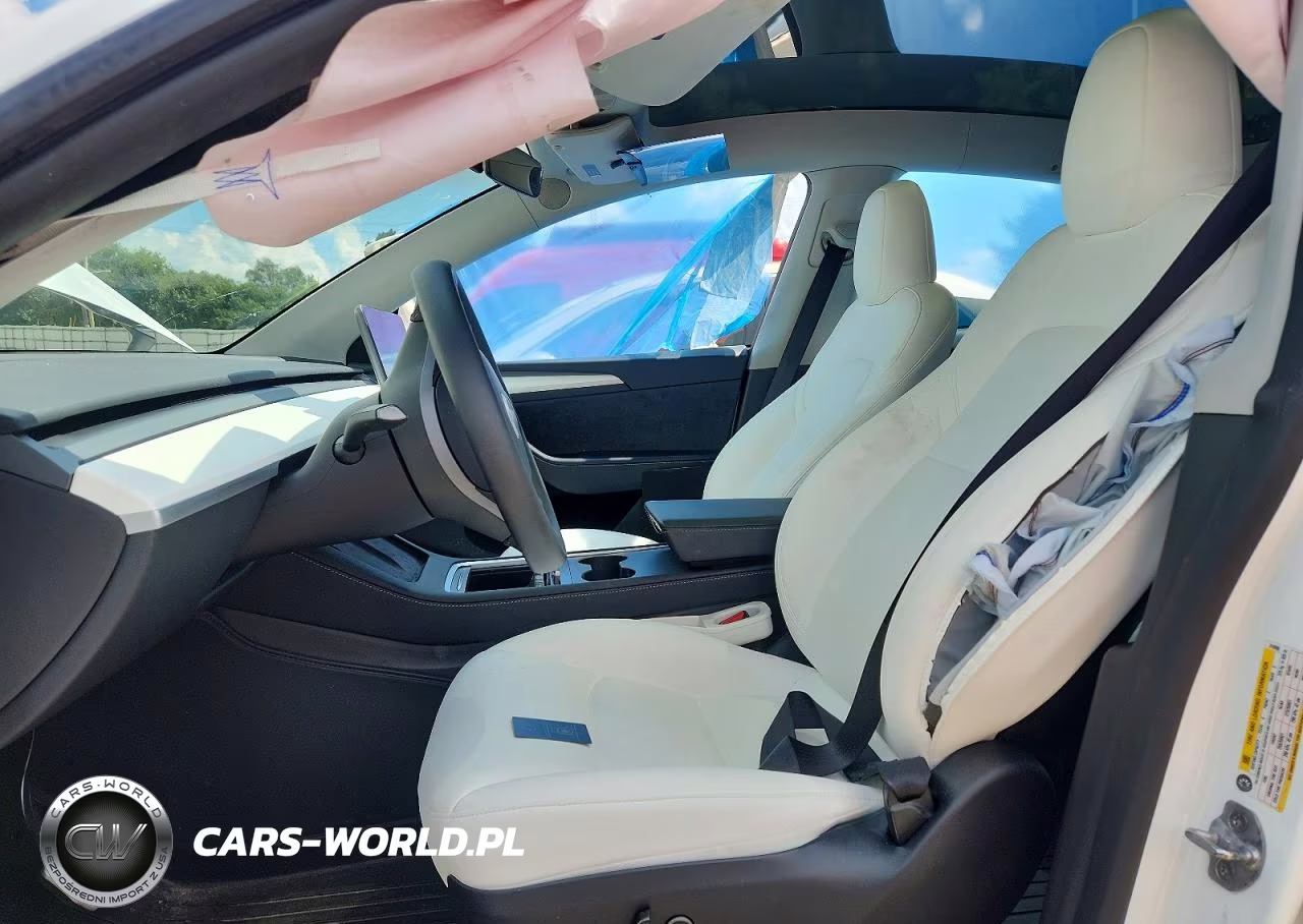 2024 Tesla Model Y VIN:7SAYGDEF5RA318908 - 7